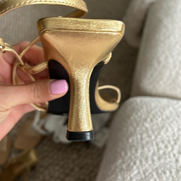 Gold strappy sandals - Picture 5 of 6